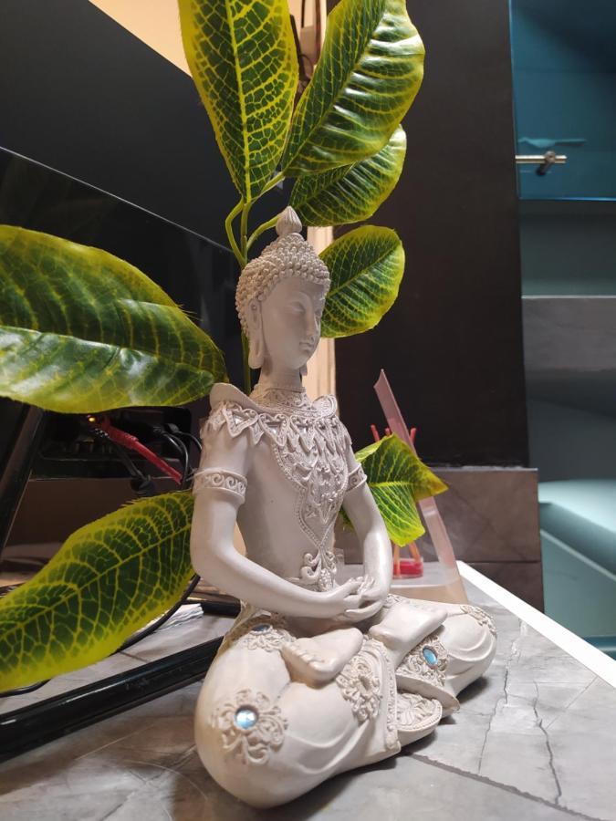 Hotel Aura 麦德林 外观 照片