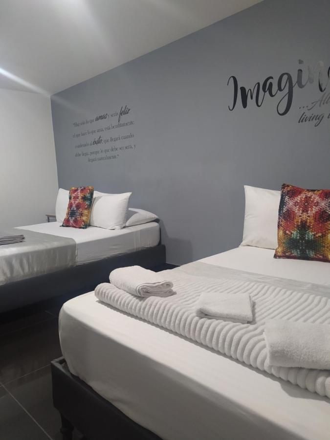 Hotel Aura 麦德林 外观 照片